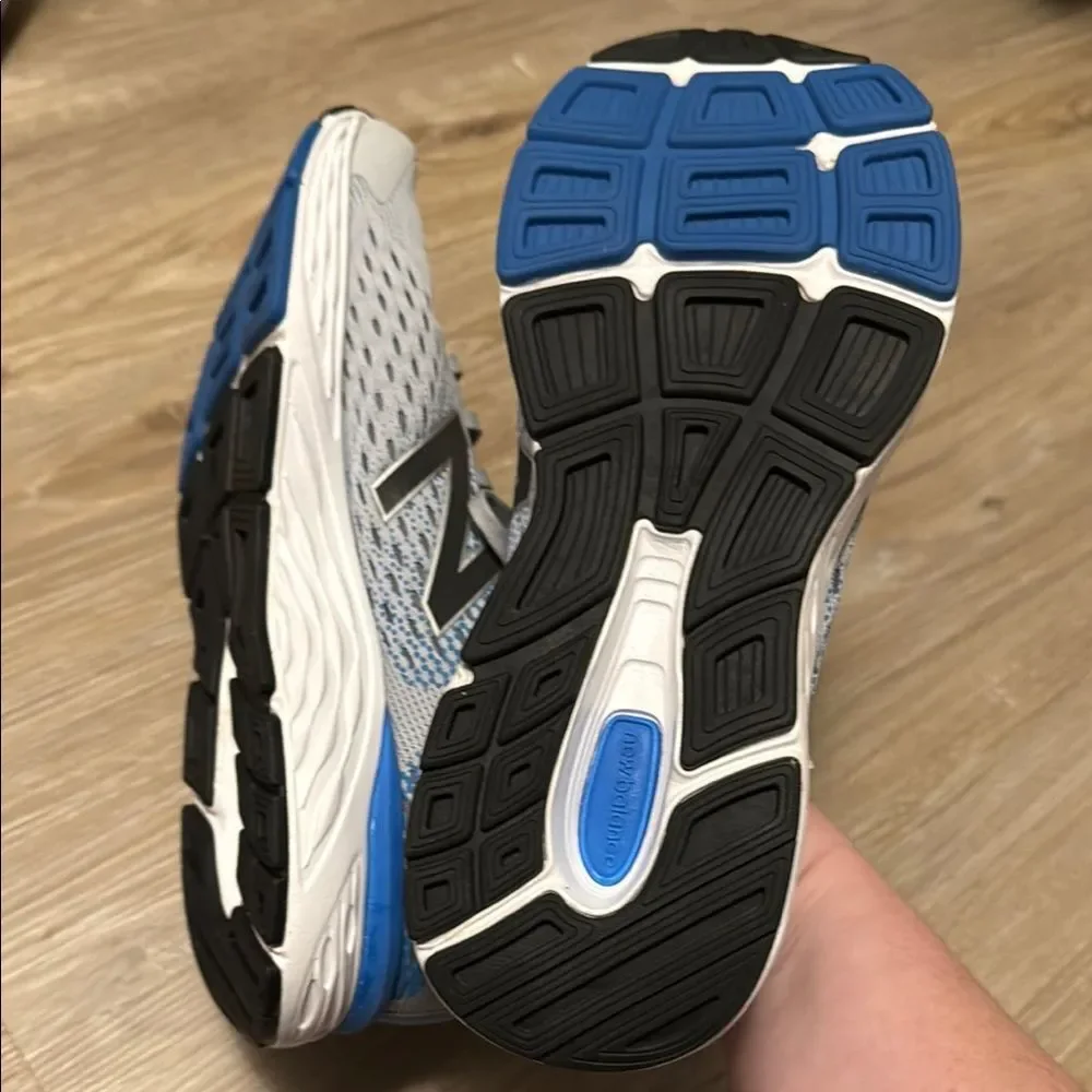 New Balance Gray and Blue Running Shoes - Picture 2 of 4